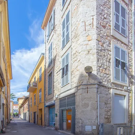 Apartment Le Charme Au Coeur De Menton! *