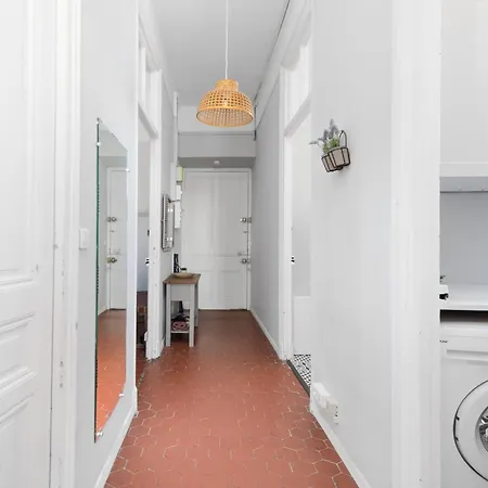 Appartement Le Charme Au Coeur De Menton! *