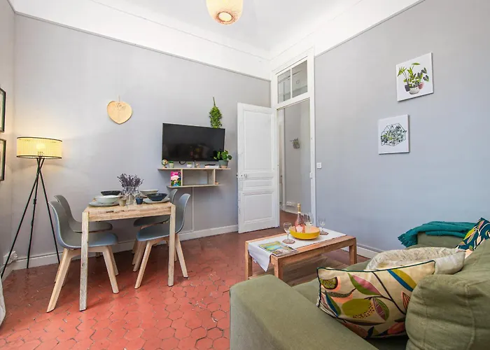 Le Charme Au Coeur De Menton!